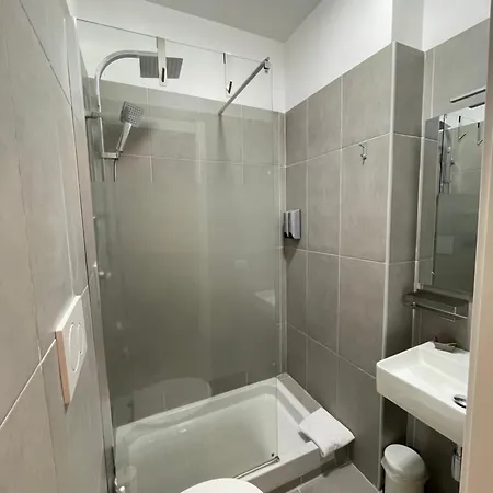 The 15 Pensión 4*